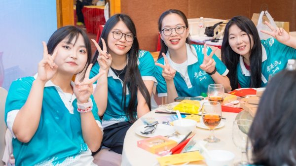 在线配资机构 亲手做奶茶、学跳英歌舞，2025年粤港澳青年文化之旅活动收官